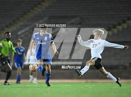 Thumbnail 2 in Dutchtown vs Jesuit (LHSAA Div. 1 Quarterfinals) photogallery.