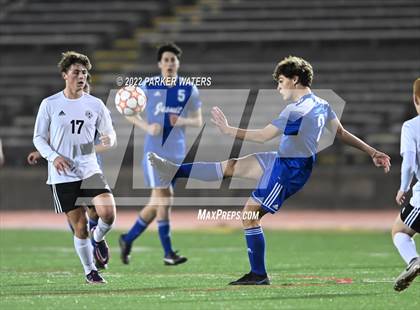 Thumbnail 3 in Dutchtown vs Jesuit (LHSAA Div. 1 Quarterfinals) photogallery.