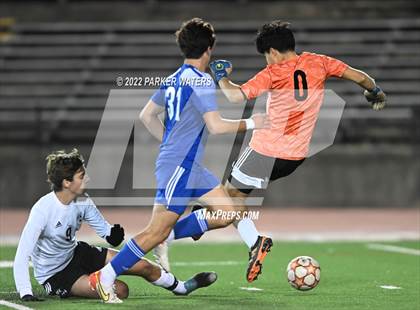 Thumbnail 3 in Dutchtown vs Jesuit (LHSAA Div. 1 Quarterfinals) photogallery.