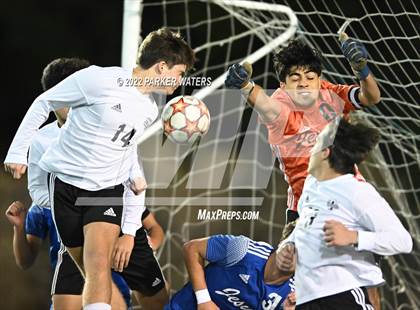 Thumbnail 3 in Dutchtown vs Jesuit (LHSAA Div. 1 Quarterfinals) photogallery.