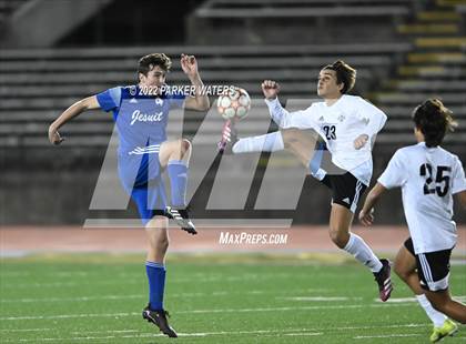Thumbnail 3 in Dutchtown vs Jesuit (LHSAA Div. 1 Quarterfinals) photogallery.