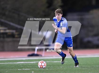 Thumbnail 3 in Dutchtown vs Jesuit (LHSAA Div. 1 Quarterfinals) photogallery.