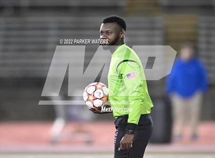 Thumbnail 3 in Dutchtown vs Jesuit (LHSAA Div. 1 Quarterfinals) photogallery.