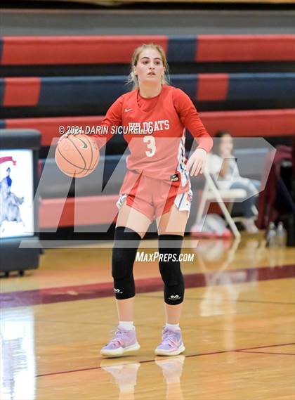 Thumbnail 3 in Hamilton vs. St. Ignatius (Nike Tournament of Champions) photogallery.