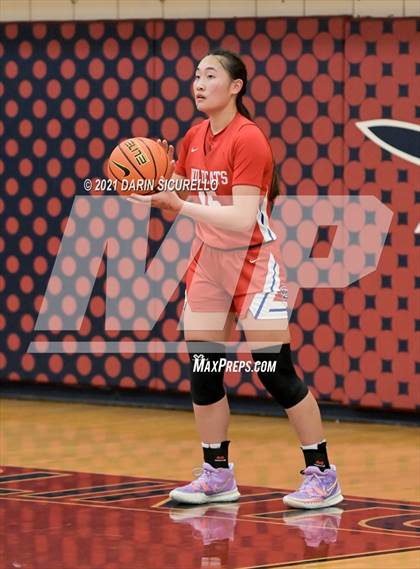Thumbnail 1 in Hamilton vs. St. Ignatius (Nike Tournament of Champions) photogallery.