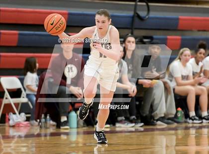 Thumbnail 1 in Hamilton vs. St. Ignatius (Nike Tournament of Champions) photogallery.