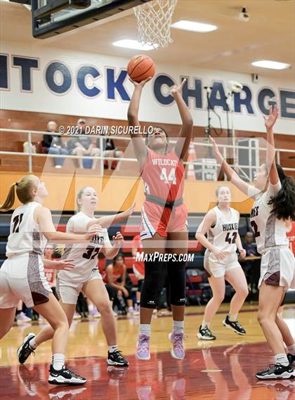Thumbnail 3 in Hamilton vs. St. Ignatius (Nike Tournament of Champions) photogallery.