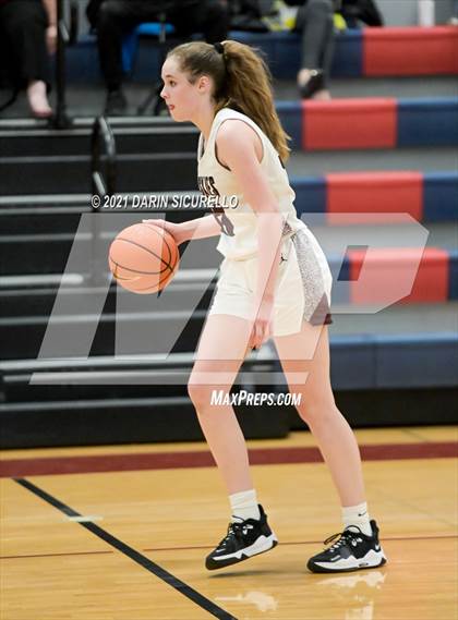 Thumbnail 3 in Hamilton vs. St. Ignatius (Nike Tournament of Champions) photogallery.