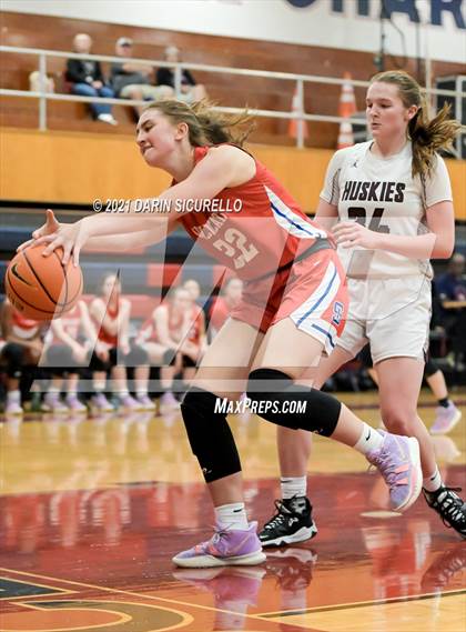 Thumbnail 2 in Hamilton vs. St. Ignatius (Nike Tournament of Champions) photogallery.