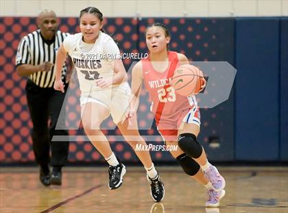 Thumbnail 1 in Hamilton vs. St. Ignatius (Nike Tournament of Champions) photogallery.