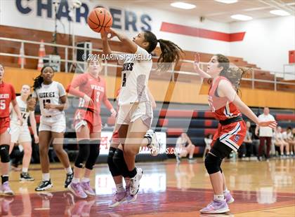 Thumbnail 2 in Hamilton vs. St. Ignatius (Nike Tournament of Champions) photogallery.