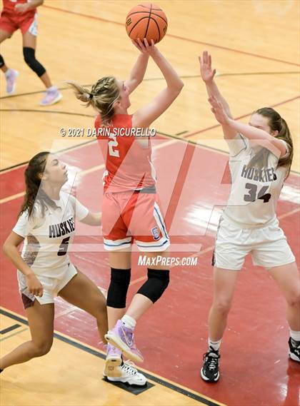 Thumbnail 1 in Hamilton vs. St. Ignatius (Nike Tournament of Champions) photogallery.