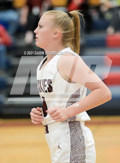 Thumbnail 2 in Hamilton vs. St. Ignatius (Nike Tournament of Champions) photogallery.