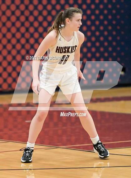Thumbnail 2 in Hamilton vs. St. Ignatius (Nike Tournament of Champions) photogallery.