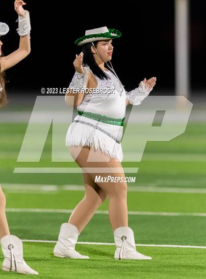 Thumbnail 2 in Marion @ Luling photogallery.