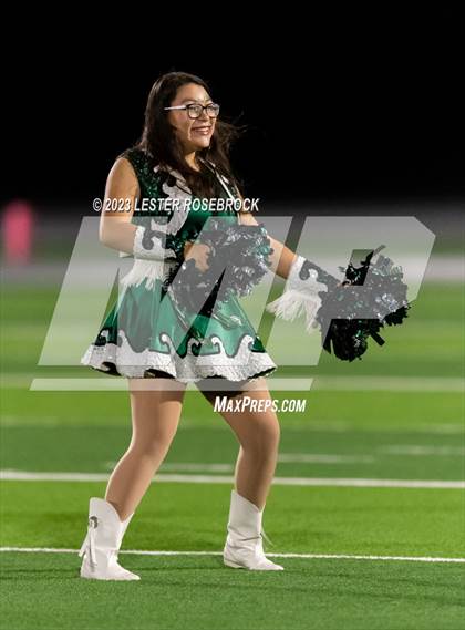 Thumbnail 2 in Marion @ Luling photogallery.