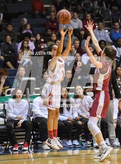 Thumbnail 3 in Mission Hills vs. Cathedral Catholic (CIF SDS Open Final) photogallery.