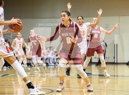 Thumbnail 2 in Mission Hills vs. Cathedral Catholic (CIF SDS Open Final) photogallery.