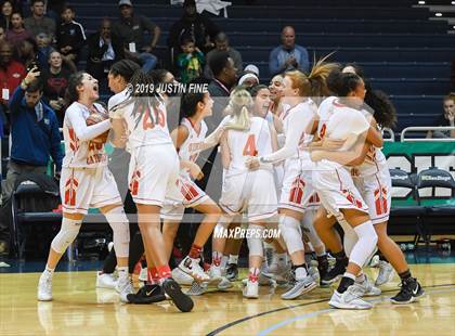 Thumbnail 3 in Mission Hills vs. Cathedral Catholic (CIF SDS Open Final) photogallery.