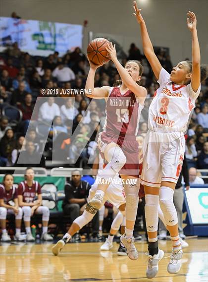 Thumbnail 1 in Mission Hills vs. Cathedral Catholic (CIF SDS Open Final) photogallery.