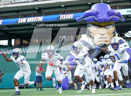 Thumbnail 1 in Sam Houston vs Lakeview Centennial photogallery.