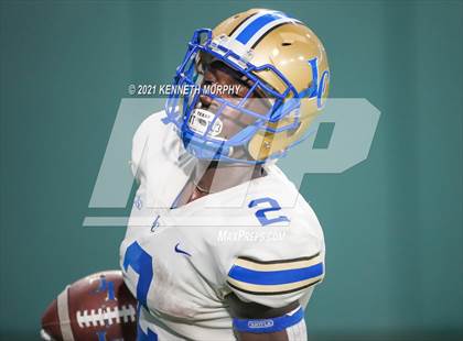 Thumbnail 2 in Sam Houston vs Lakeview Centennial photogallery.