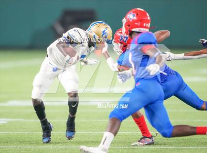 Thumbnail 1 in Sam Houston vs Lakeview Centennial photogallery.