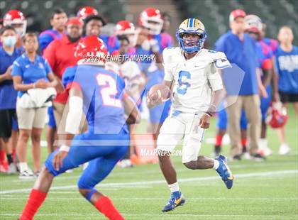 Thumbnail 1 in Sam Houston vs Lakeview Centennial photogallery.