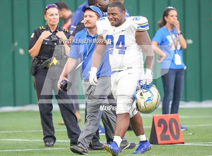 Thumbnail 2 in Sam Houston vs Lakeview Centennial photogallery.