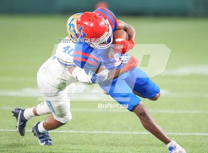 Thumbnail 1 in Sam Houston vs Lakeview Centennial photogallery.