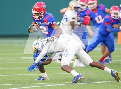 Thumbnail 2 in Sam Houston vs Lakeview Centennial photogallery.