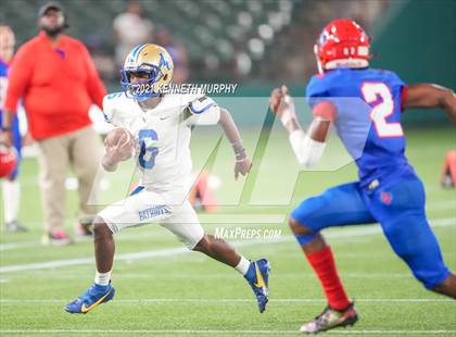 Thumbnail 1 in Sam Houston vs Lakeview Centennial photogallery.