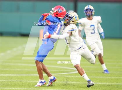 Thumbnail 2 in Sam Houston vs Lakeview Centennial photogallery.