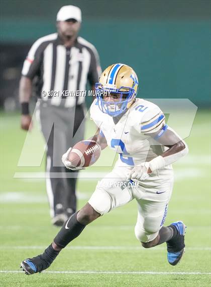 Thumbnail 3 in Sam Houston vs Lakeview Centennial photogallery.