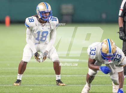 Thumbnail 3 in Sam Houston vs Lakeview Centennial photogallery.