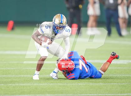 Thumbnail 3 in Sam Houston vs Lakeview Centennial photogallery.