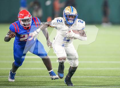 Thumbnail 2 in Sam Houston vs Lakeview Centennial photogallery.