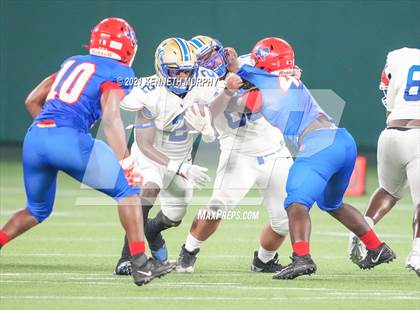 Thumbnail 3 in Sam Houston vs Lakeview Centennial photogallery.