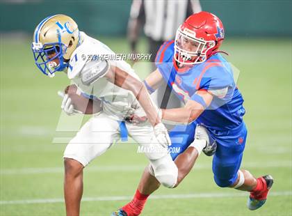Thumbnail 1 in Sam Houston vs Lakeview Centennial photogallery.