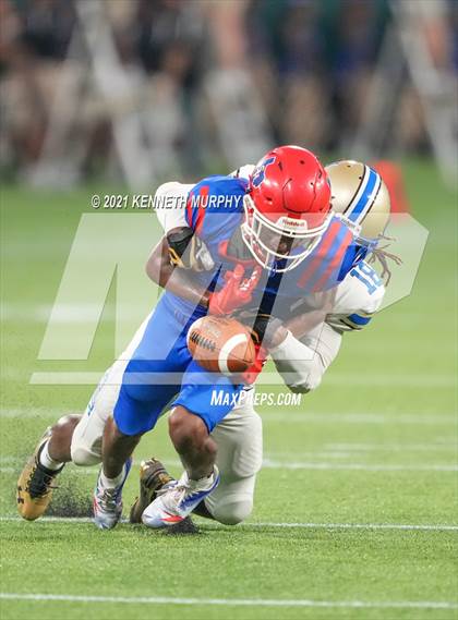 Thumbnail 1 in Sam Houston vs Lakeview Centennial photogallery.