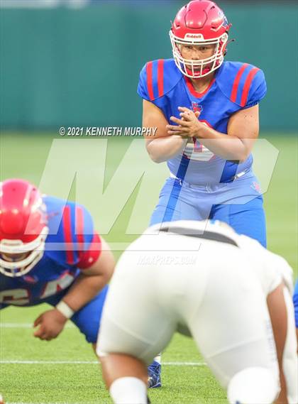 Thumbnail 3 in Sam Houston vs Lakeview Centennial photogallery.