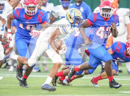 Thumbnail 1 in Sam Houston vs Lakeview Centennial photogallery.