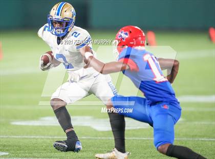 Thumbnail 2 in Sam Houston vs Lakeview Centennial photogallery.