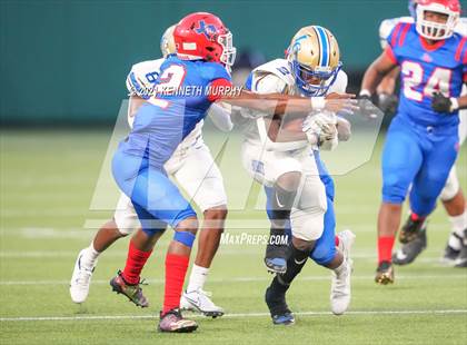 Thumbnail 2 in Sam Houston vs Lakeview Centennial photogallery.