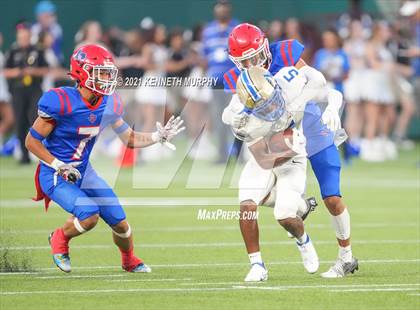 Thumbnail 1 in Sam Houston vs Lakeview Centennial photogallery.