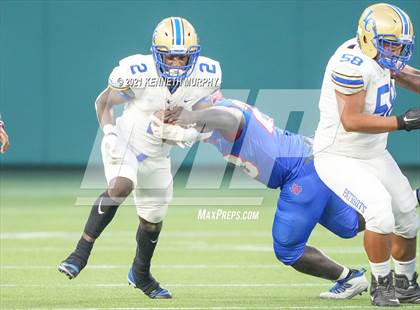 Thumbnail 2 in Sam Houston vs Lakeview Centennial photogallery.