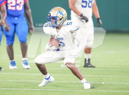Thumbnail 2 in Sam Houston vs Lakeview Centennial photogallery.