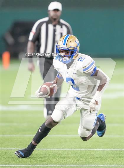 Thumbnail 1 in Sam Houston vs Lakeview Centennial photogallery.