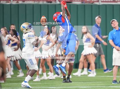 Thumbnail 3 in Sam Houston vs Lakeview Centennial photogallery.