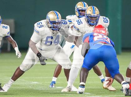 Thumbnail 1 in Sam Houston vs Lakeview Centennial photogallery.